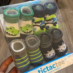 Tic Tac Toe Baby Boys Booties Set